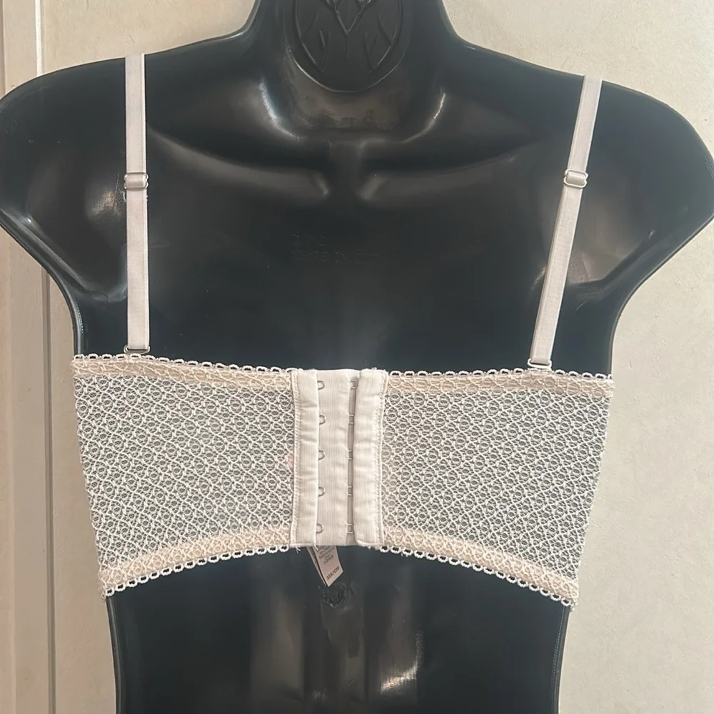 Victoria’s Secret dream angels White Lace Bra with Scalloped Trim